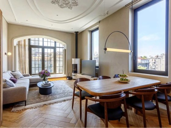 Центр Липки Урядовий! 2 кімнати Інститутська 13А! Метро Хрещатик! ГАЗ! Киев