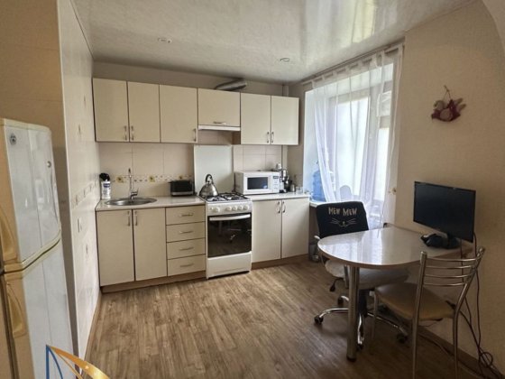 Продам 1 ком кв-ру в центре, ул. Сталеваров 3эт. пятиэтжного дома Запорожье