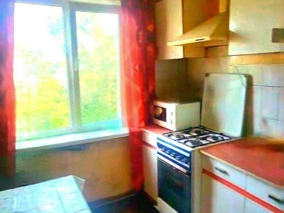 Продам 2-х кімнатну квартиру по вул. Ладозька Бородинський район Запорожье