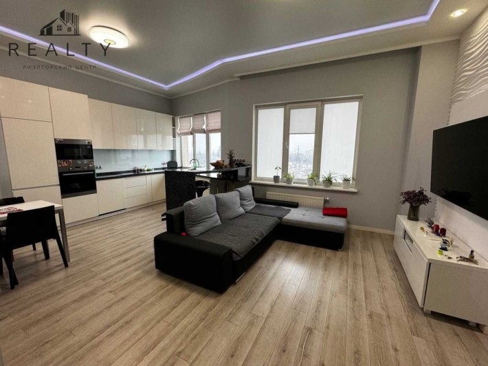 Трикімнатна квартира на Волгоградській 26а (212-894-002) - фото 1