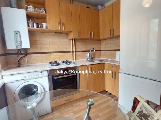 Продам 2к квартиру Центральный район Дніпро