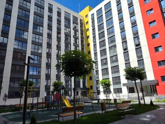 Продам квартиру под ремонт Жк Барвы Жк Счастливый