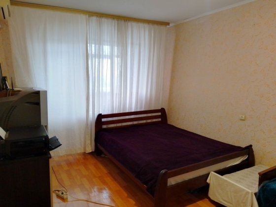 Продаж 1-кімнатної квартири ( Польова)