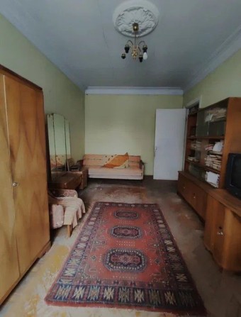Продається 2к квартира, вул. Театральна, під ремонт - фото 1