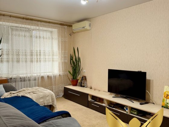 Продаж 3-кімнатної квартири м-р Типографія: АГО, мп, укомплектована Кропивницкий