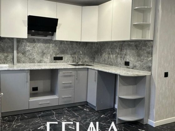 3-кімнатна квартира Центр 2/4 Кропивницкий