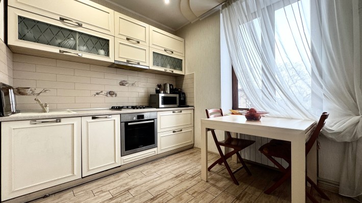 4х кімнатна кв.в центрі (р-н Сталеварів) ЗАХОДЬ І ЖИВИ! - фото 1