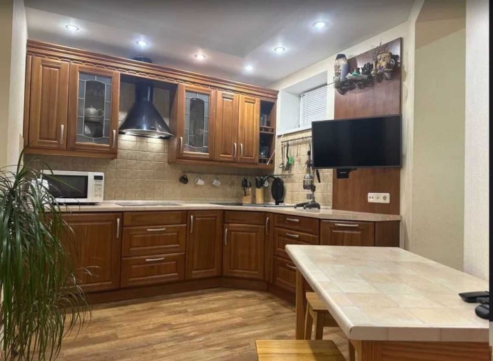 3 кім 73 м2 ЛЕНІНГРАДКА з КУХНЕЮ 12 м2 ЛІВОБЕРЕЖНИЙ 3 (718972) - фото 1