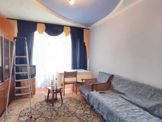 Продаж 3-х.кімн.квартира можна під бізнес Озерне