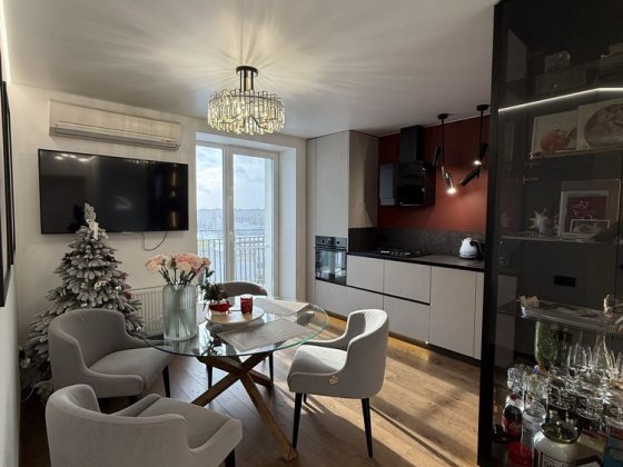 Продаж 1 кімнатноі квартири вул.Багалія(Щурата) Львів