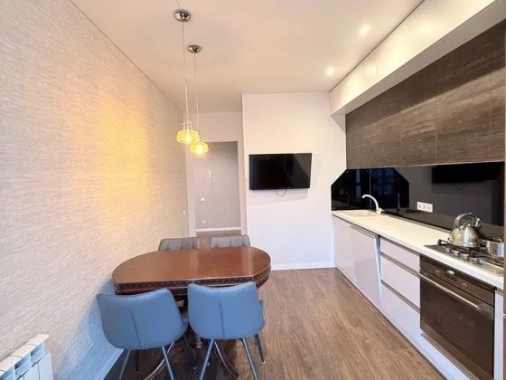 Продам 2к  ЖК Полісся 1