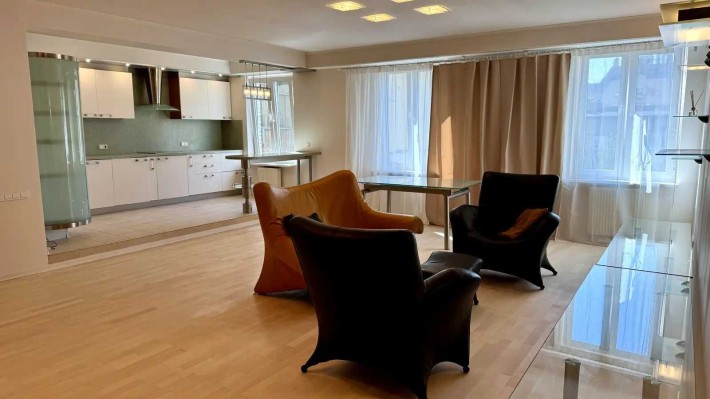 Історичний Центр Ботанічний Сад 141м Назарівська 7Б Метро Університет! - фото 1