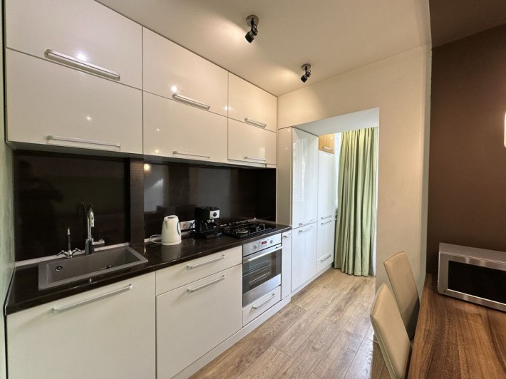 Продаж 1-к квартири в центрі! Набережна! Середній поверх! - фото 1