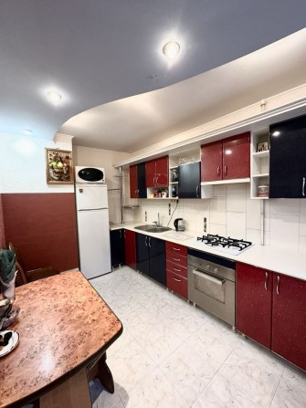 Вул.Ю.Коваленка ( колишня Конєва-Велмарт) - фото 1