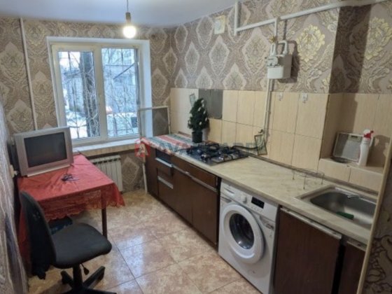 Продам 2 кімнатну квартиру на ж.м.Червоний Камінь   54 м2 Днепр