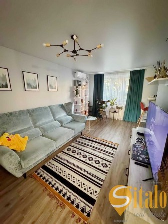 Продаж 2-х кімн. квартири- студії по вул. Шкільна з евроремонтом (019) - фото 1