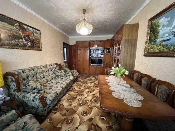 Простора 4-кімнатна квартира в районі Малікова