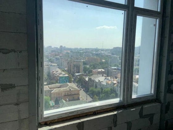 Продам 2-комн квартиру в районе Комсомольская ул. Днепр