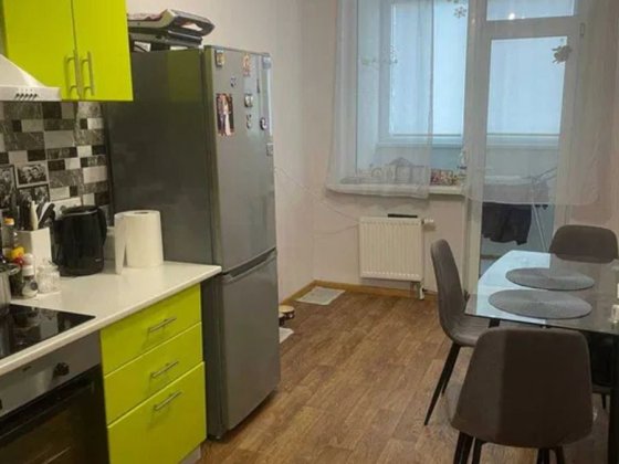 Продаж 1-кімнатна квартира Драгоманова Позняки вторічка Киев