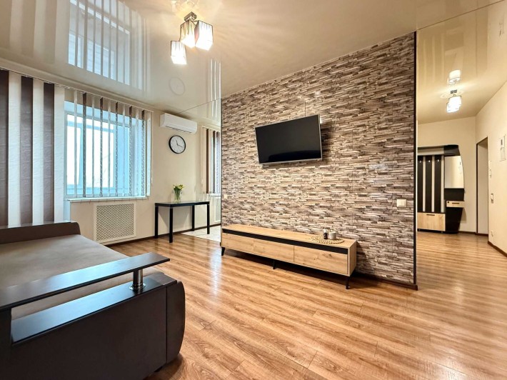 Двокімнатна квартира в цегляному будинку, 4 поверх, без комісії - фото 1