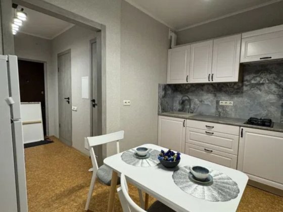 Продаж 1-кімнатна квартира просп. Григоренка Позняки вторічка Киев