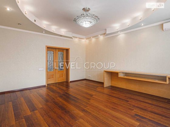 Квартира 3к, 142м2, метро Мінська, Левка Лукяненка, 21 Київ