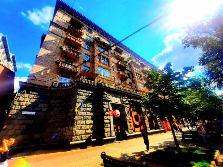 Вид на Хрещатик_ARENA_Khreshchatyk_2-к_60м2_Сталінка з ліфтом_Хрещатик - фото 1