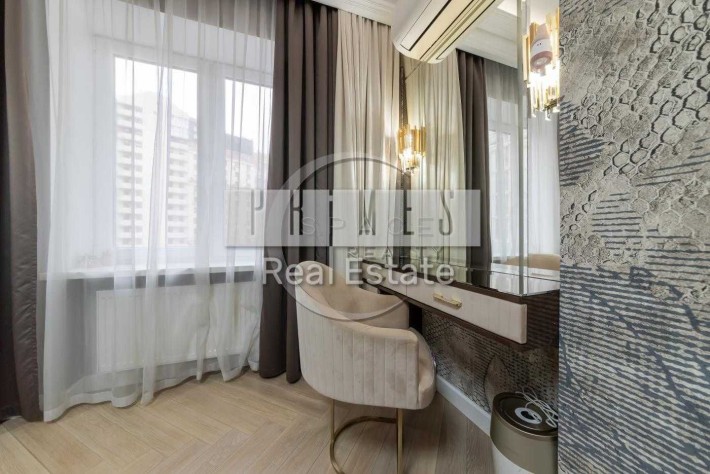 продаж квартири 3-к центр - фото 1