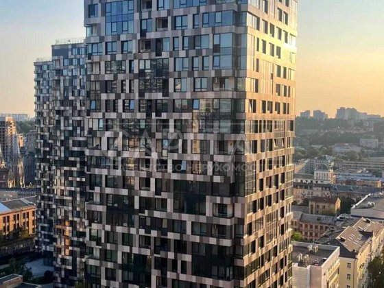 Продаж 4-к квартири вул. Ділова, 2-Б Печерський район Киев