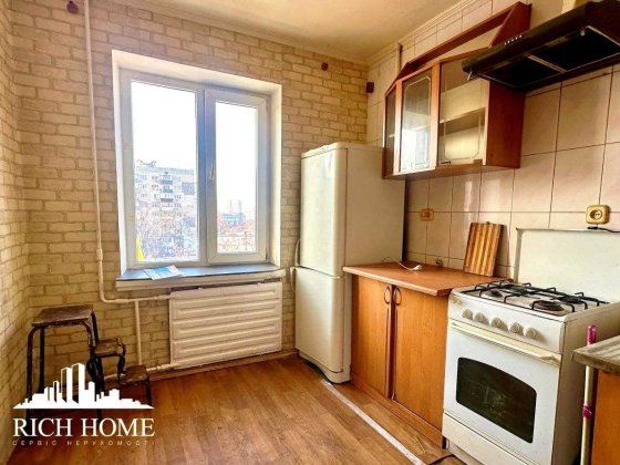 Продаж 1к квартири, Братиславська, 34-Б. Газ. 5-й поверх. Ринок Юність Київ