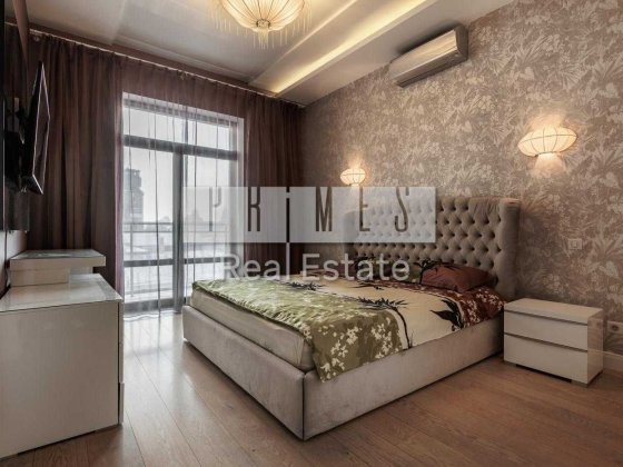 Продаж 2к квартира 98м2 ремонт Капітолій Хрещатик 27б видова Печерськ Київ