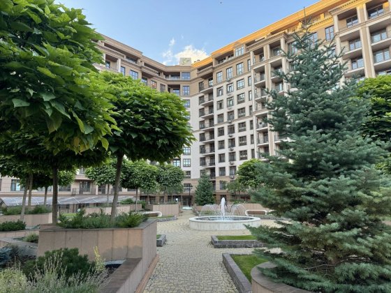 Продажа единственной 3-к кв без  ремонта94 м2 ЖК 52 Жемчужина ,  Липки Киев