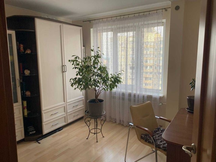 Продам трьохкімнатну квартиру з прекрасним ремонтом - фото 1