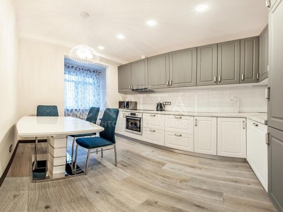 Продажа квартира ЖК Новая Англия 2 спальни 80 м2 ул. Максимовича 24А Киев