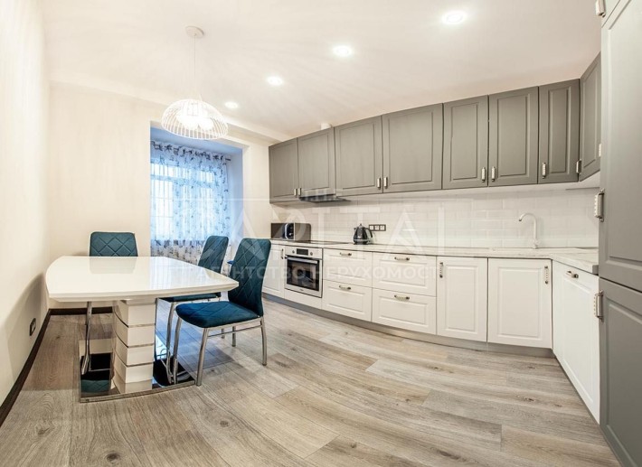 Продажа квартира ЖК Новая Англия 2 спальни 80 м2 ул. Максимовича 24А - фото 1