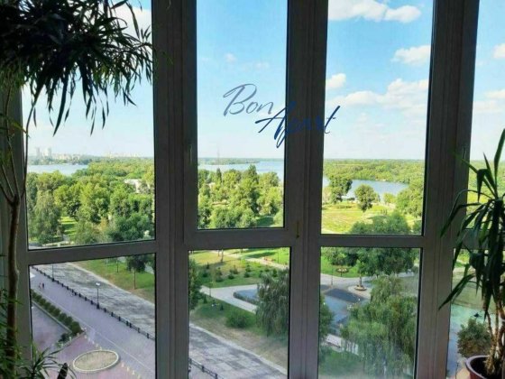 Продаж 3 к. студіо, пр.Івасюка (Г.Сталінграда) з видом на парк Наталка Киев