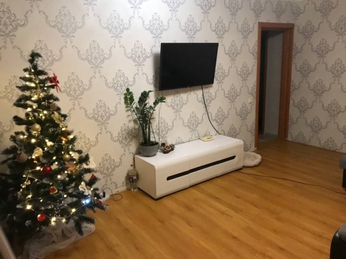 Продам 3 кімнатну квартиру біля "Плазми " - фото 1