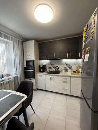 Укомплектована 3к.кв з ремонтом , вул. Андріївська ! - фото 1