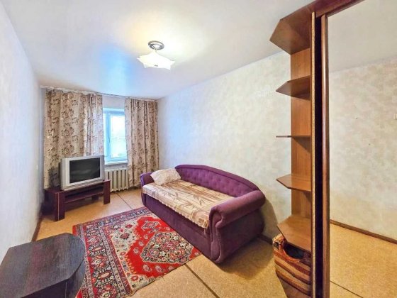 Продам уютную 3-к квартиру проспект Поля Вакуленчука Стромцова