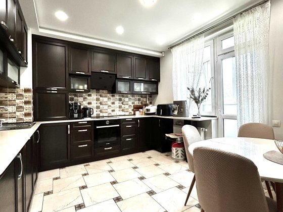 Квартира з безперебійним джерелом живлення. вул. Стуса. Без комісії. Львов