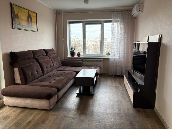 Продам затишну 1-км квартиру по вул. Вороніна 13 - фото 1