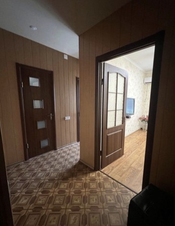 Продаётся 1 ком . Металлургов - фото 1