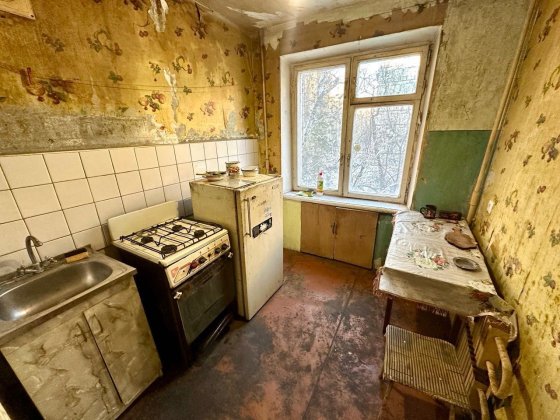 Продаж 1к квартири 30 кв.м. на мас. Червоний Камінь, буд. 8