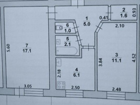 Продається 2х кімнатна квартира в цегляному будинку.