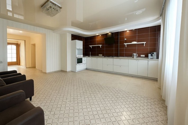 4-ком. кв. с новым ремонтом! И невероятным видом на Днепр! - фото 1