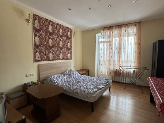 Продаж 2-кімнатна Антоновичя Євідновлення майже центр Дніпро