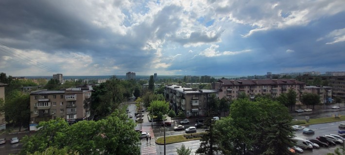 3х на пр.Соборний, р-н Малого ринка - фото 1