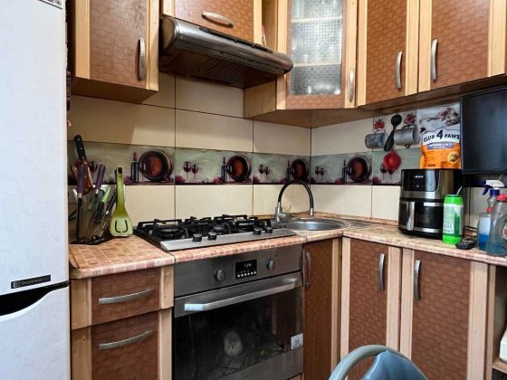 В продажу 3-кімнатна квартира в районі Новомиколаївка біля школи № 25 Кропивницкий