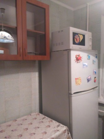 Продам від власника 2-х кімнатну квартиру центр - фото 1