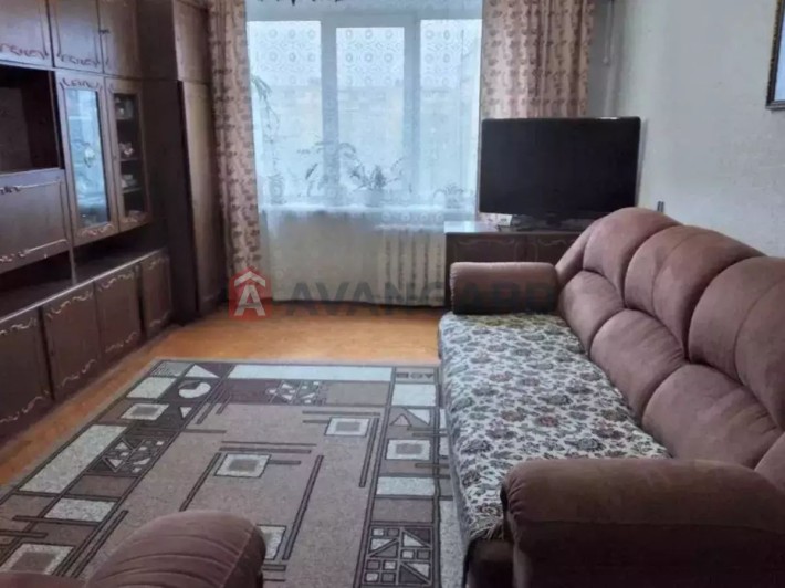 Продам 3к квартиру Победа,средний этаж - фото 1